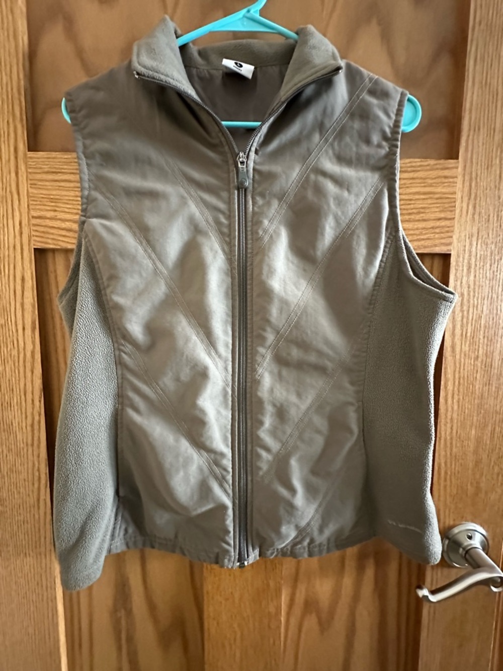 Columbia Olive Green Zip-Front Vest